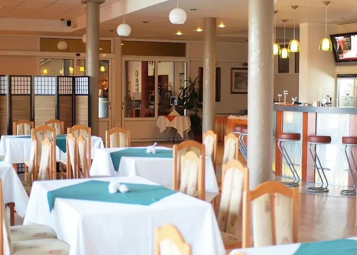 Azs Osrodek Sportu Akademickiego 3*